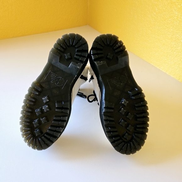 Doc Dr. Martens Women's Jadon Leather Lace Up Ankle Boots White Size US 6L/ 5M - Picture 16 of 16